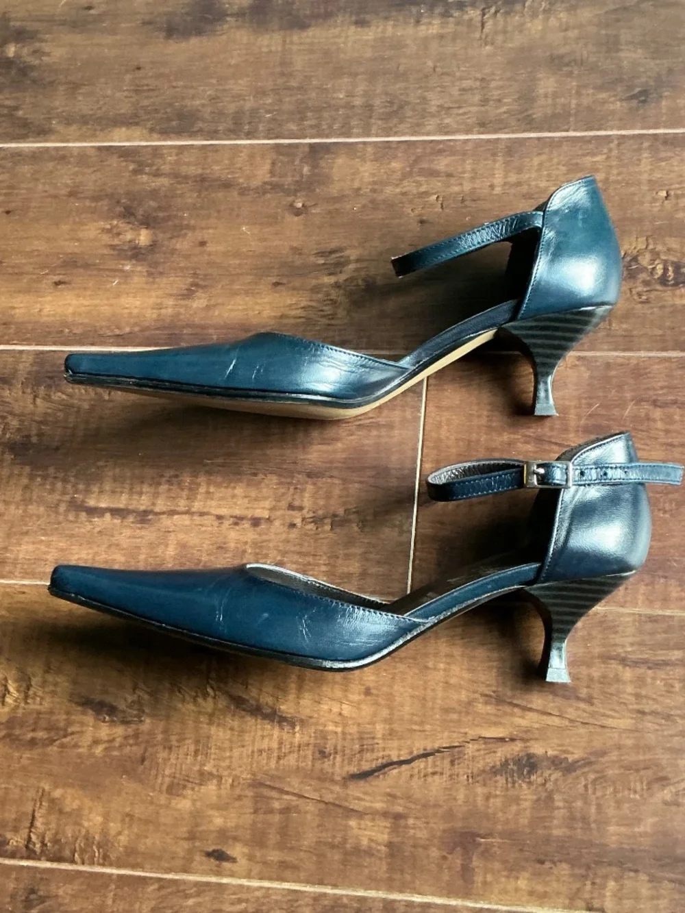 Italian leather navy ankle strap pointed toe heels size 5 | minimalist CBK - Picture 3 of 13